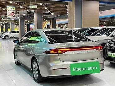 автомашины на продажу: Geely : 2023 г., Автомат, Электромобиль, Седан — 7
