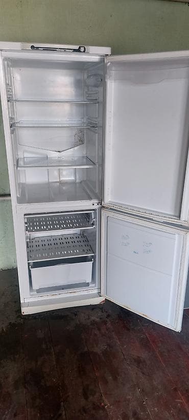 вентилятор навесной: Холодильник Indesit, Двухкамерный, De frost (капельный) — 2