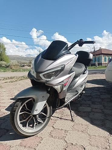 r17 215 45: Макси-скутер Yamaha, 150 куб. см, Бензин, Б/у — 7