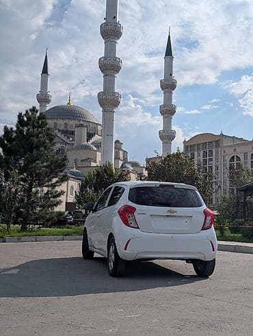 бетононасос маленький: Chevrolet Spark: 2020 г., 1 л, Автомат, Бензин, Хэтчбэк — 5