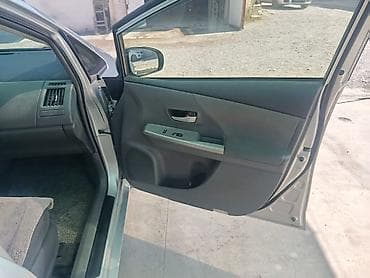 Транспорт: Toyota Prius V: 2014 г., Автомат, Гибрид, Универсал — 7