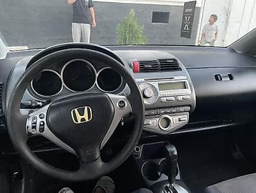 windom 2003: Honda Jazz: 2007 г., 1.4 л, Автомат, Бензин, Хэтчбэк — 7