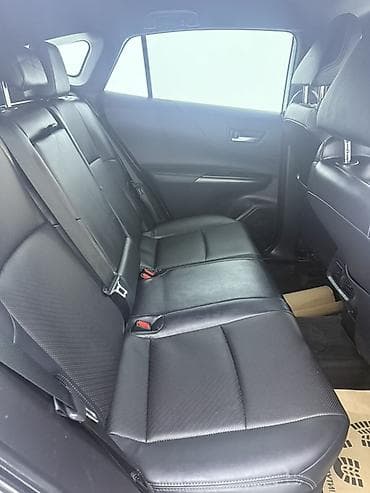 124 дверь: Toyota Venza: 2021 г., 2.5 л, Вариатор, Гибрид, Кроссовер — 10