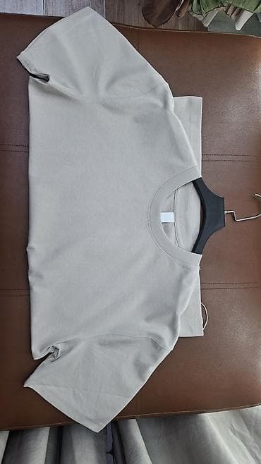 белые: Базовые однотонные футболки оверсайз - Крой: свободный оверсайз — 4