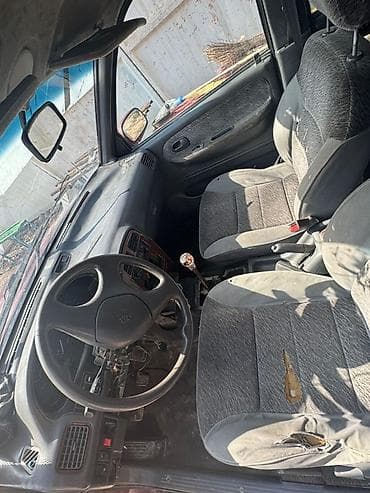 решетка радиатора w201: Kia Sportage: 1999 г., Внедорожник — 6