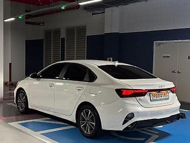 byd e7: Kia K3: 2021 г., Седан — 6