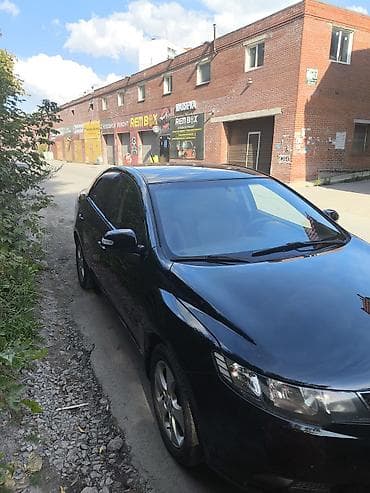 Kia Cerato: 2010 г., 1.6 л, Механика, Бензин, Седан — 7