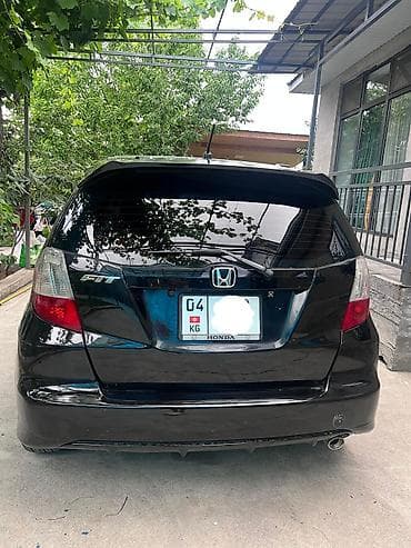 spark 2018: Honda Fit: 2010 г., 1.5 л, Автомат, Бензин, Хэтчбэк — 2