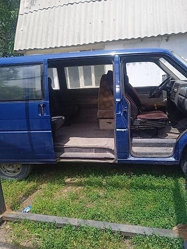 ласти: Volkswagen Transporter: 1994 г., 2 л, Механика, Бензин, Фургон — 2