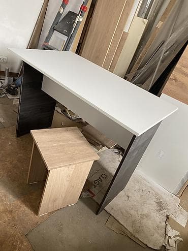 Столдор: Срочно!!! Дешево продается новый стол ширина 105см глубина 60см — 1