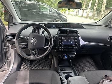 platz vitz: Toyota Prius: 2021 г., 1.8 л, Вариатор, Гибрид, Седан — 6