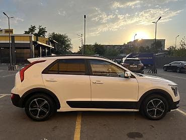 Kia Niro: 2022 г., 1.6 л, Гибрид, Кроссовер — 6