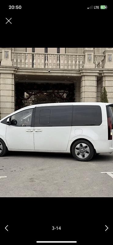 xiaomi su7: Hyundai Staria: 2022 г., 2.2 л, Автомат, Дизель — 3