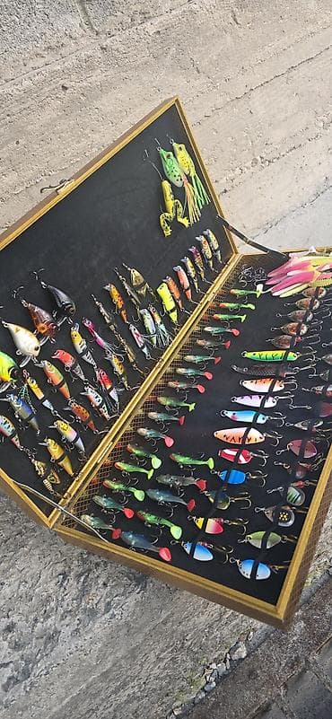 Блесна 150 сомов. воблеры 250 сомов