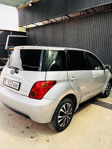 Продажа авто: Toyota Ist: 2003 г., Автомат, Хэтчбэк — 4