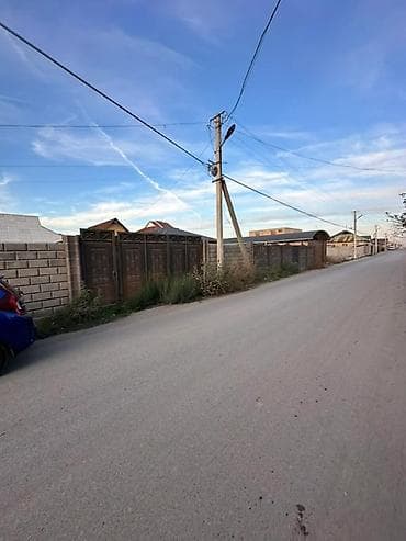 Квартиры: Продаю земельный участок. Жилмассив Эркин-тоо. 🖋️ 4 соток, правильной — 1