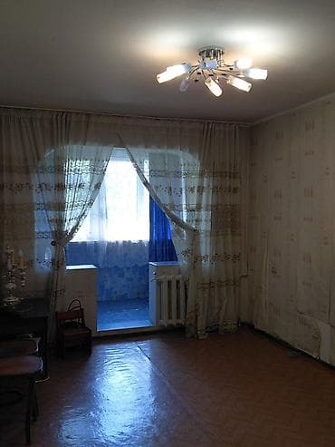 6 микрорайон квартиры: 1 комната, 32 м², 6 мкр 104 серия, 4 этаж, Требуется ремонт — 8