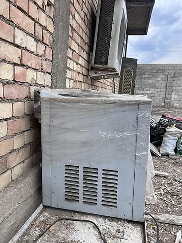 авто вагон: Продоется аппарат мороженого использовали всего лишь год ? В — 2