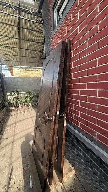 зеркало на шкаф: Межкомнатная дверь, Б/у, Глухие, Двухстворчатая, цвет - Коричневый — 2