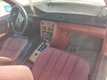 полик коврик: Mercedes-Benz W124: 1988 г., 2 л, Автомат, Газ, Седан — 7