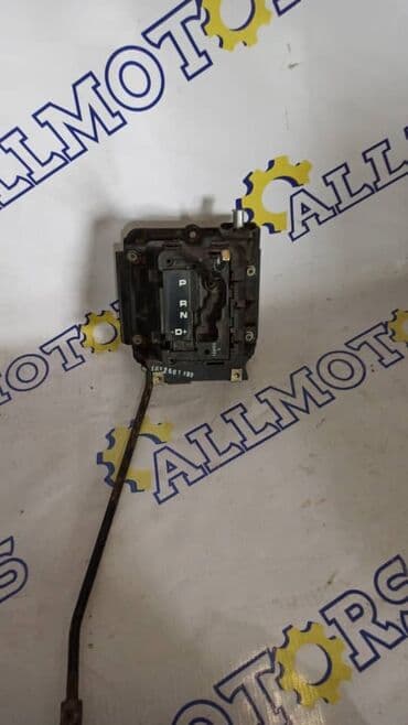 кулиса на ауди: Mercedes-Benz ML 2002 год, кулиса переключения передач — 1