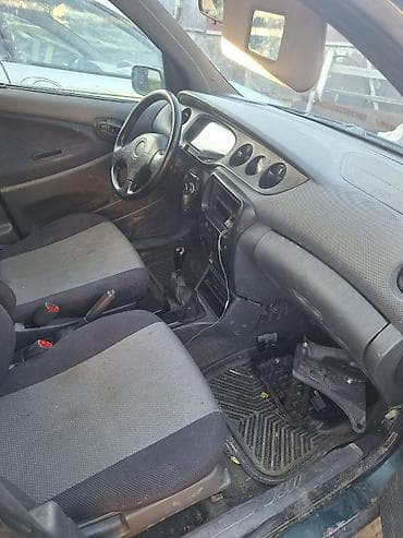 магнитолы для авто: Daihatsu YRV: 2002 г., 1.3 л, Механика, Бензин, Хэтчбэк — 5