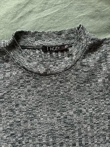 шарф хомут: Состояние (новое/1-2 раза надевала)
размер 42 бренд INCITI — 2