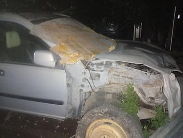 ниссан грузовой: Nissan X‑Trail (первое поколение, T30), серебристый кроссовер 4WD — 4