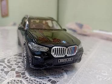 Модель автомобиля BMW X5 (масштабный сувенир/игрушка) BMW X5 G05