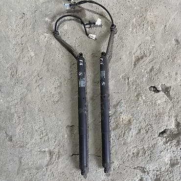 для стойки: Амортизаторы крышки багажника BMW, 2017 г., Б/у, Оригинал — 1