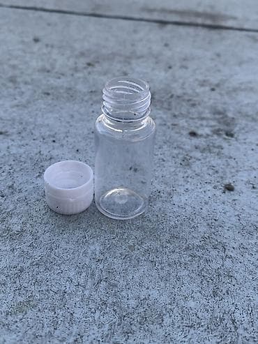 Садовая мебель: Маленький прозрачный флакон с винтовой крышкой оптом цена 2.5с - — 2