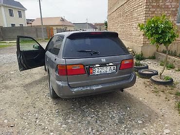 купить чемодан с инструментами: Honda Accord: 1998 г., Универсал — 2