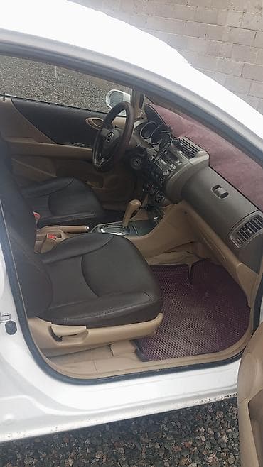 Honda Город: 2004 г., 1.3 л, Автомат, Бензин, Седан