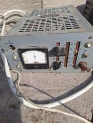 трёхфазный генератор: Элекьродвигатель с блоком регулировкой оборотов.Элетродвигатели — 4