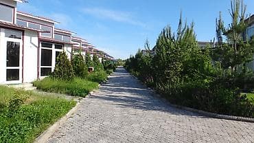 комнаты иссык: Коттедж, Кызыл-Суу, Барбекю, Баскетбольная площадка, Бассейн — 5