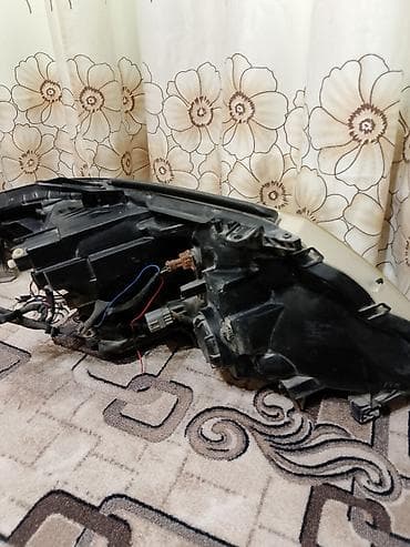 led h7: Комплект передних фар Toyota Б/у — 8