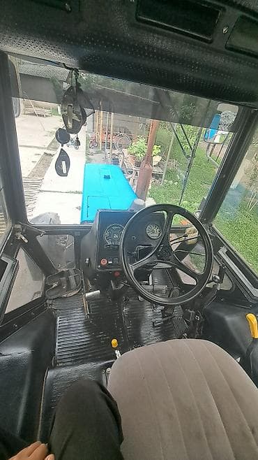 куплю электро инструмент: Трактор Беларус МТЗ‑82.1 - Полный привод (4x4), передний ведущий — 4