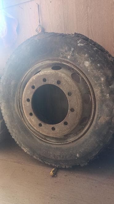 болта: Колеса в сборе 385 / 65 / R 22,5, Всесезонная, Б/у, 1 шт, Грузовики/Автобусы, Железные — 1