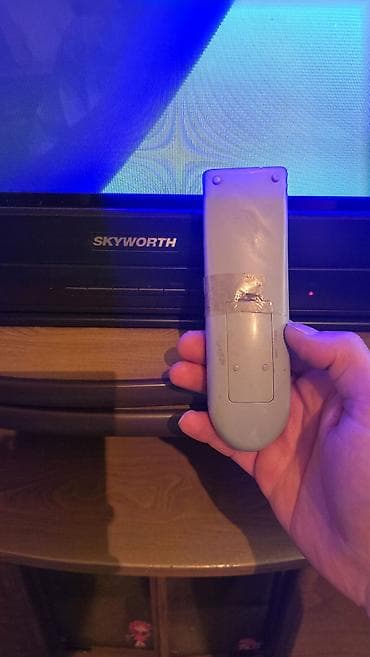 skyworth: Продам телевизор SKYWORTH в рабочем состоянии, с тумбочкой. Цена за — 4