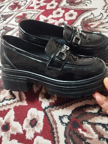 зимние ботинки женские: Лоферы, 38, 37, BYoung, Б/у, цвет - Черный, Платная доставка — 5