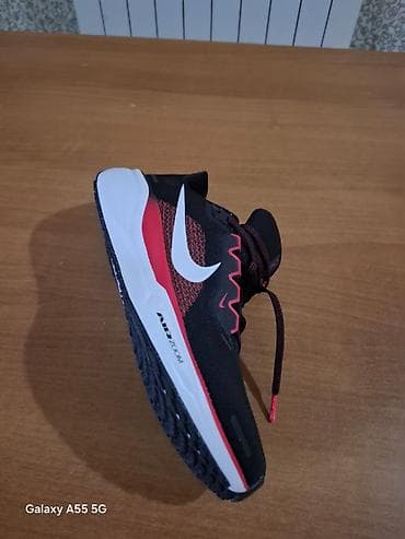 Мужская одежда: Продаю оригинальные кроссовки Nike Air Zoom 42 размера, привезены из — 3