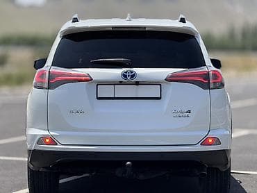 люк на машине: Toyota RAV4: 2018 г., 2.5 л, Вариатор, Гибрид, Кроссовер — 4
