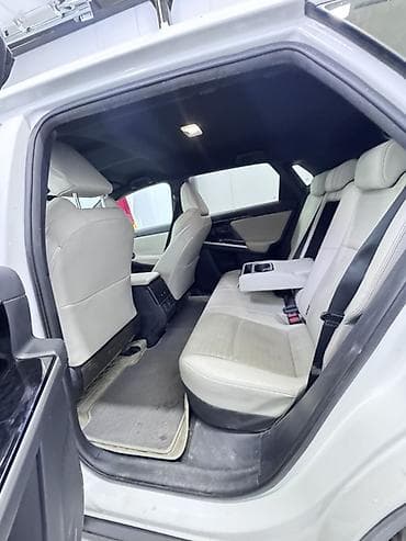 батарея гибрид: Toyota bZ4X: 2023 г., Электромобиль, Кроссовер — 8