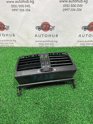 Автозапчасти: Дефлектор печки BMW X5 E70 M57D30T 2007 (б/у) — 1
