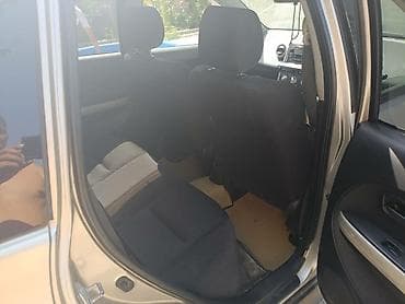 devo matiz: Toyota Ist: 2003 г., 1.3 л, Автомат, Бензин — 6