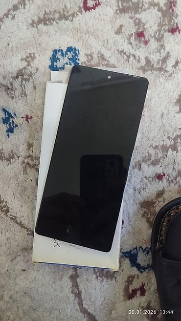 nokia 6100: Tecno Camon 30 — 1