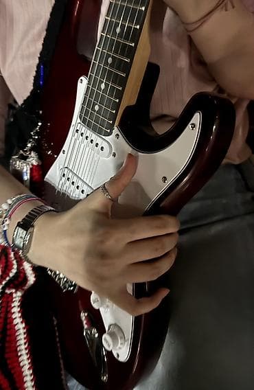 forward apache: Электрогитара стартового типа (формат Strat) в комплекте — 3