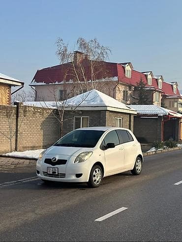 Toyota Vitz: 2007 г., 0.1 л, Вариатор, Бензин, Хэтчбэк
