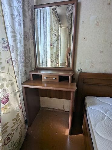 Спальный гарнитур. Кровать 200х160, шкаф с антресолью ~250, зеркало - — 5