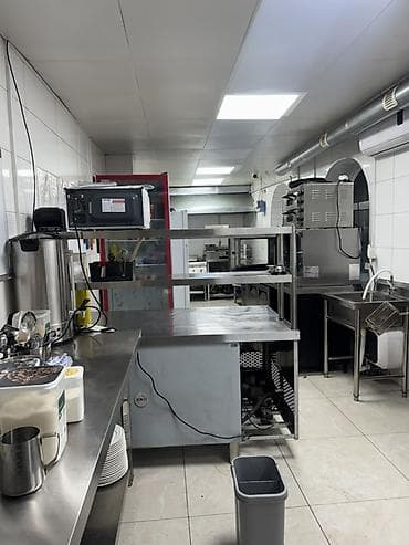 Готовый бизнес: Сдается кафе в аренду 📍 Адрес: г. Бишкек, ул. Горького, 66 * Общая — 4